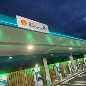 Shell Recharge Loughborough Hi-Lited in Teal